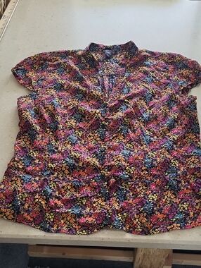H&M Multicolor Floral Button-Up Top